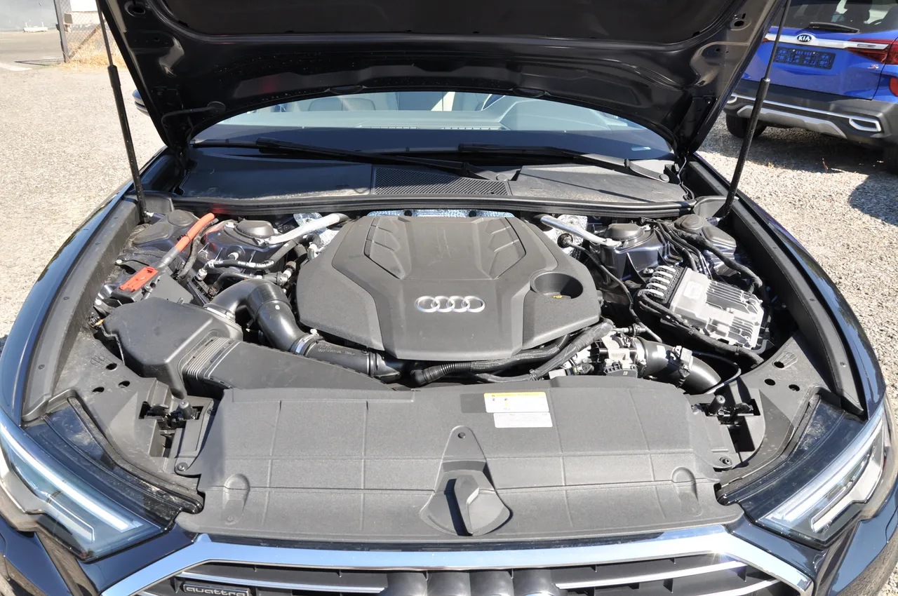 Audi A6 - фото 46