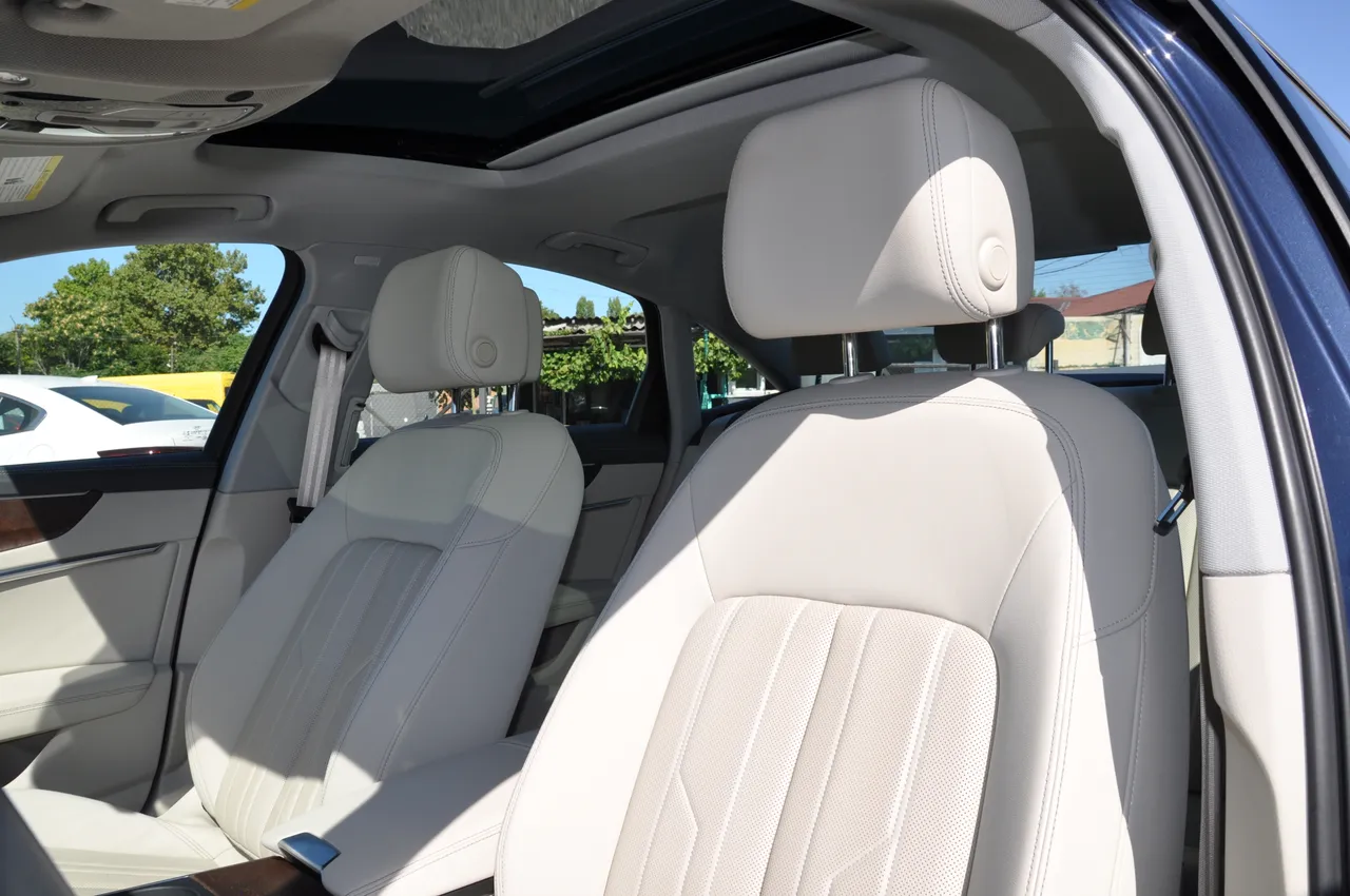 Audi A6 - фото 16