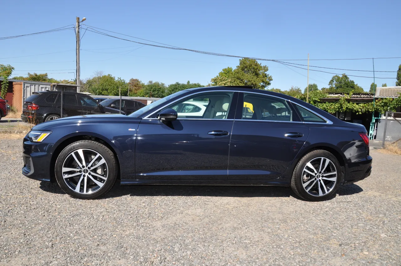 Audi A6 - фото 13