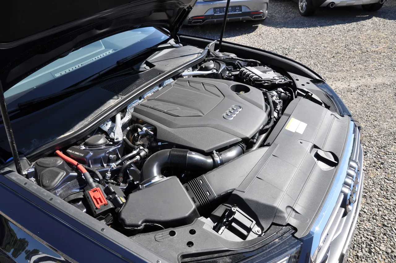 Audi A6 - фото 49