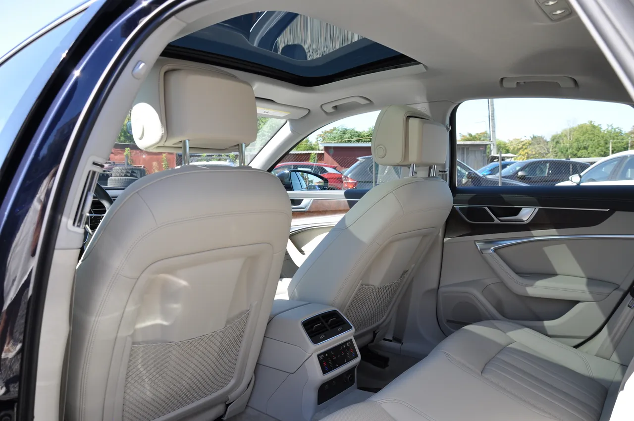 Audi A6 - фото 26