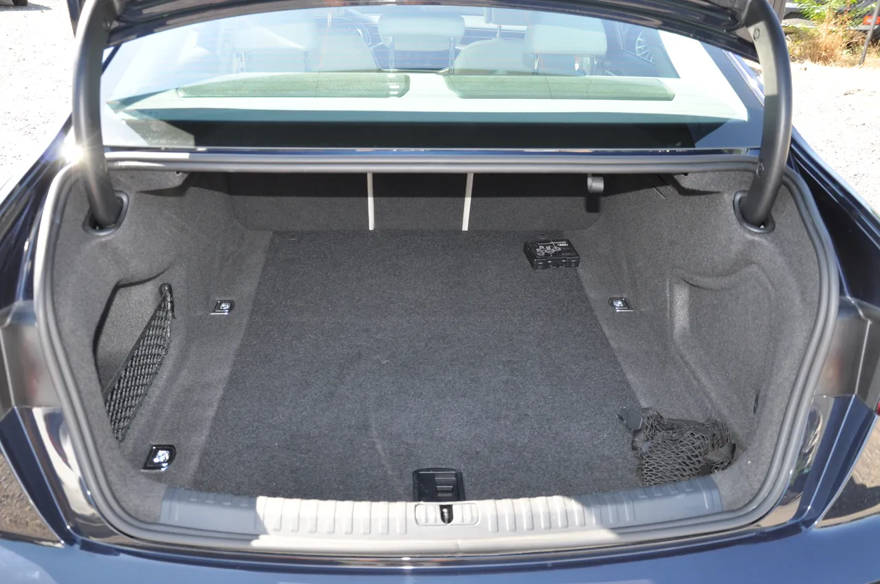 Audi A6 - фото 43