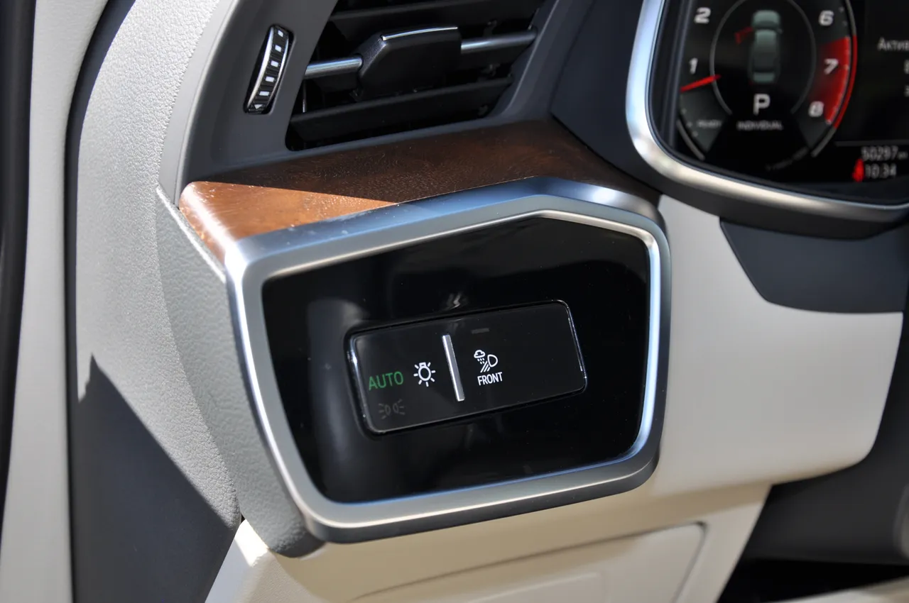 Audi A6 - фото 21