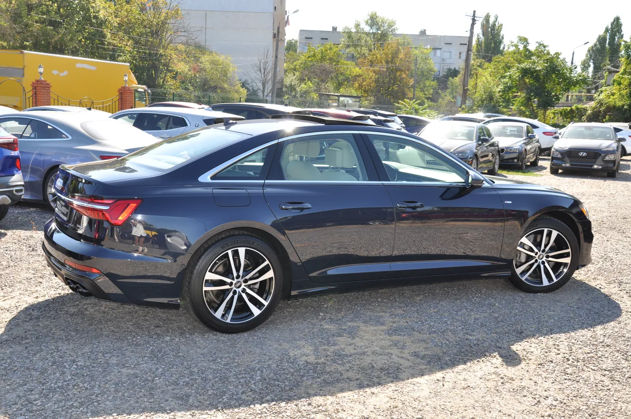 Audi A6 - фото 4