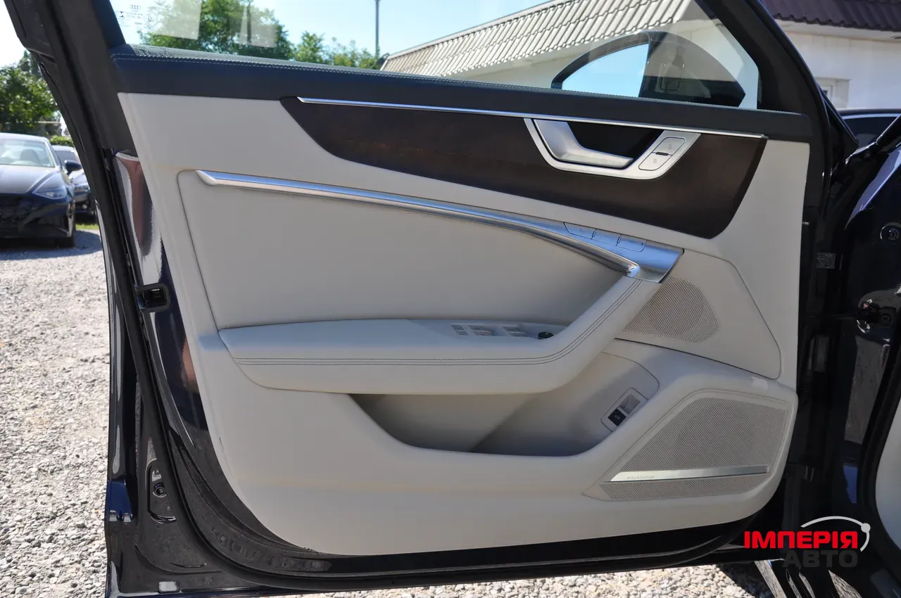 Audi A6 - фото 20