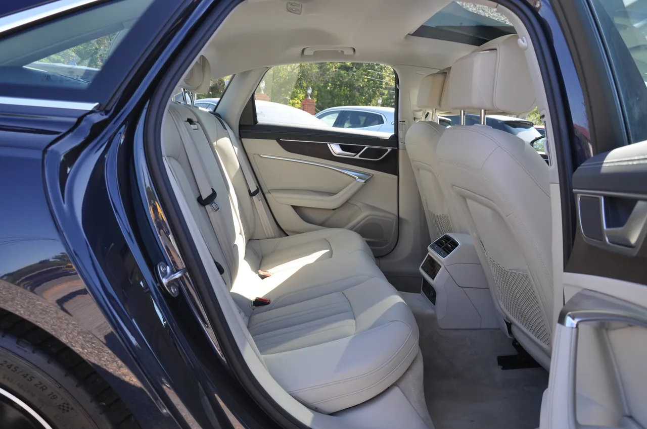 Audi A6 - фото 35