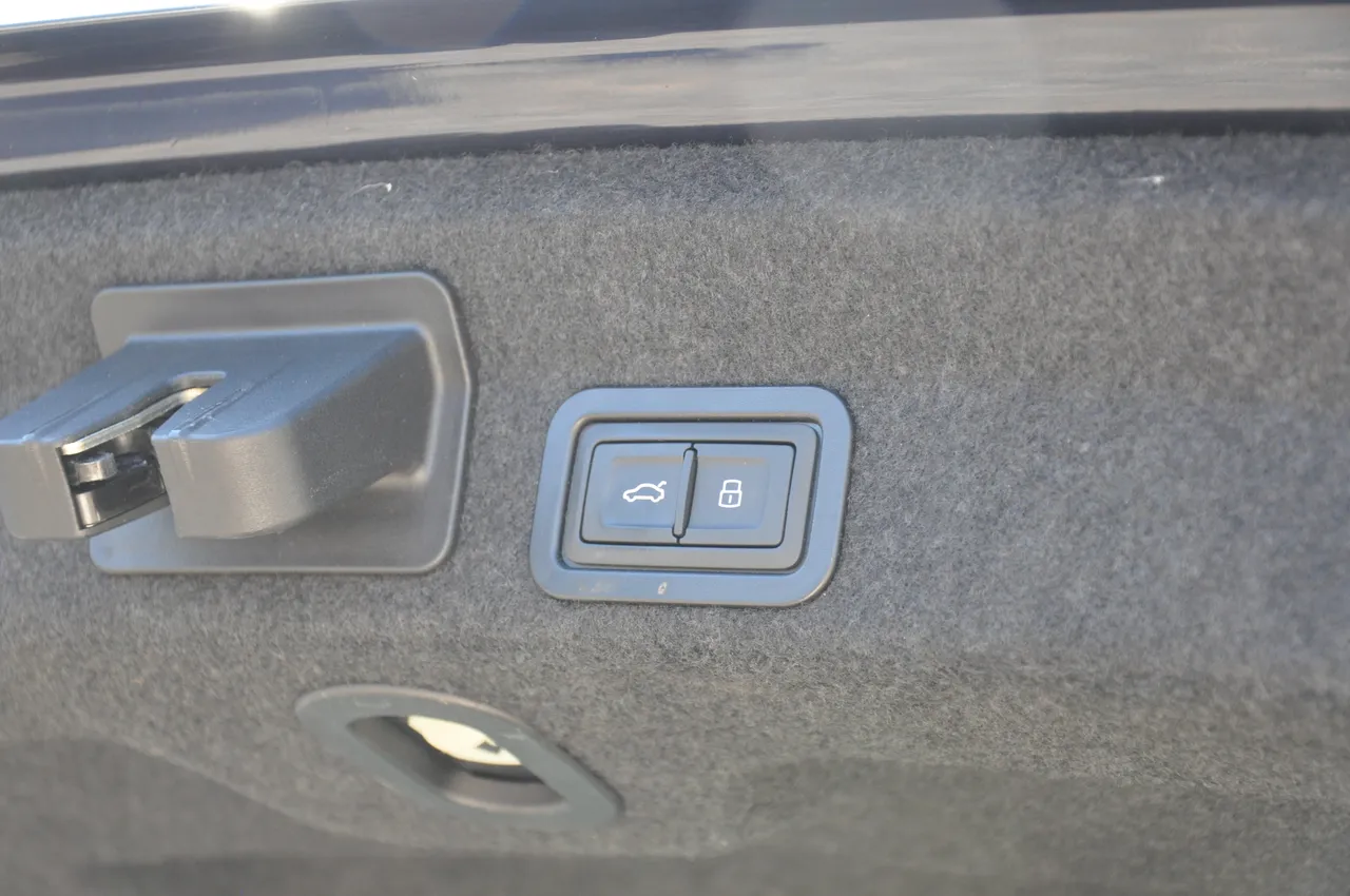 Audi A6 - фото 45