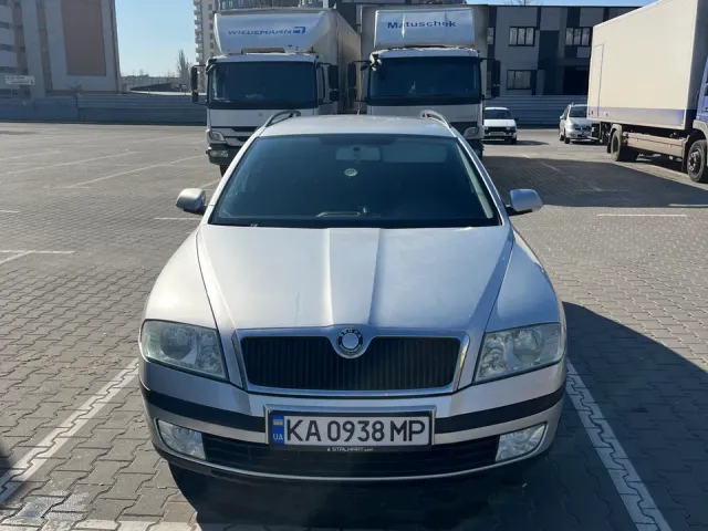 Skoda Octavia - фото 1