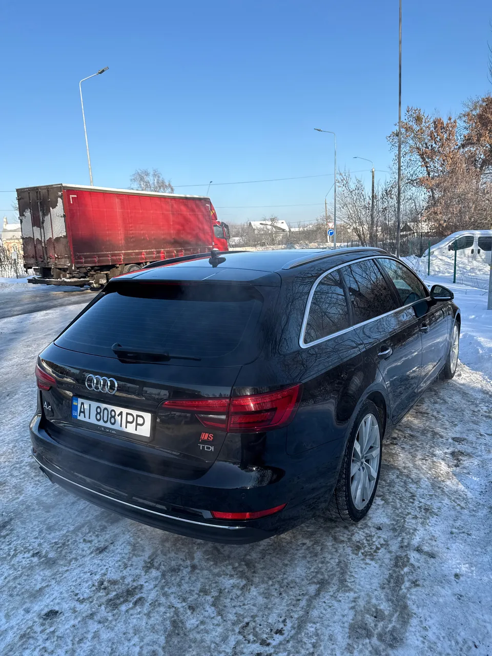 Audi A4 - фото 3