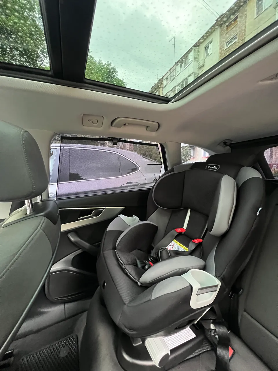 Audi A4 - фото 8