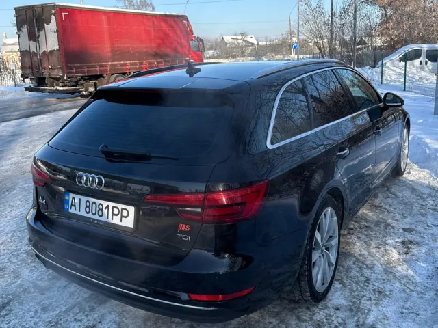 Audi A4 - фото 3