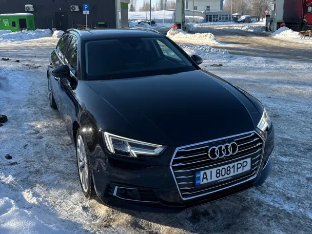 Audi A4 - фото 1