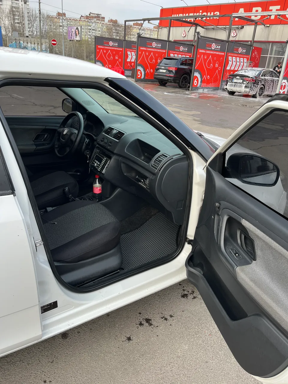 Skoda Fabia - фото 11