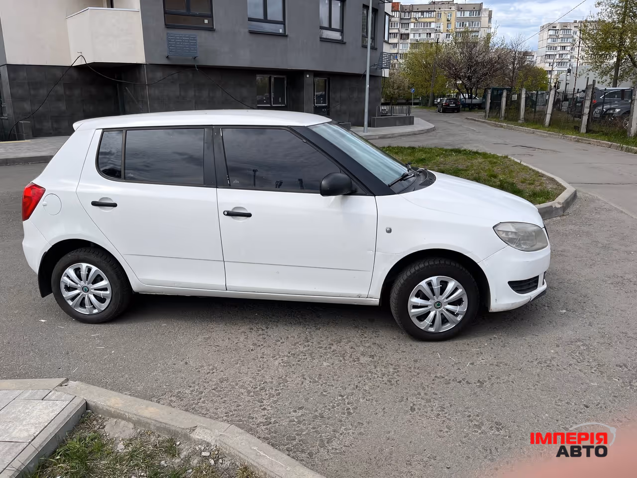 Skoda Fabia - фото 2