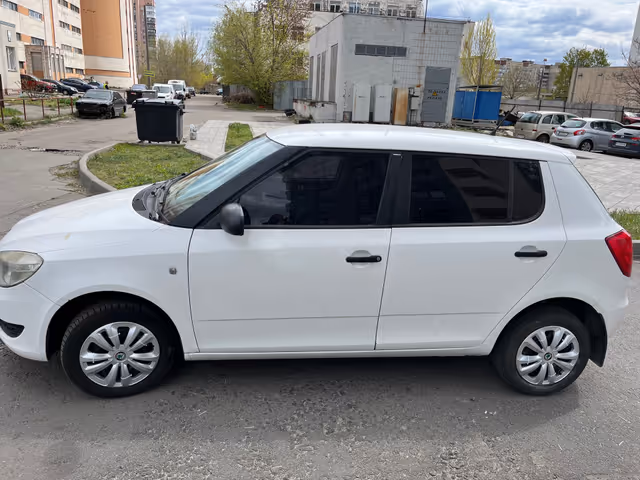 Skoda Fabia - фото 1