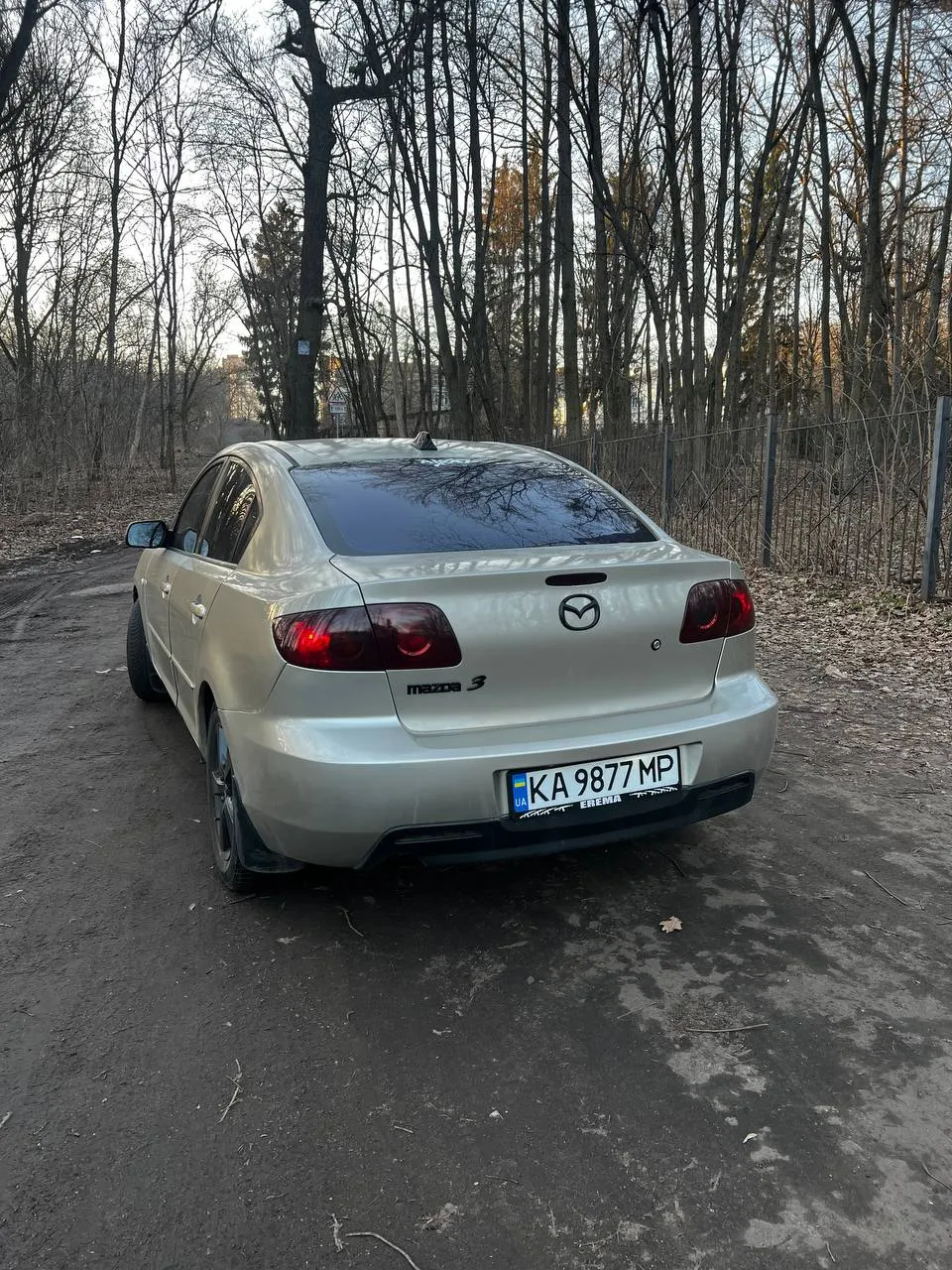 Mazda 3 - фото 4