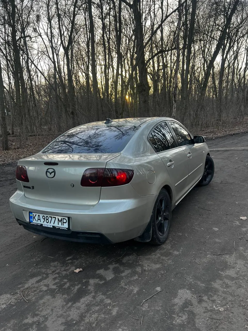 Mazda 3 - фото 3