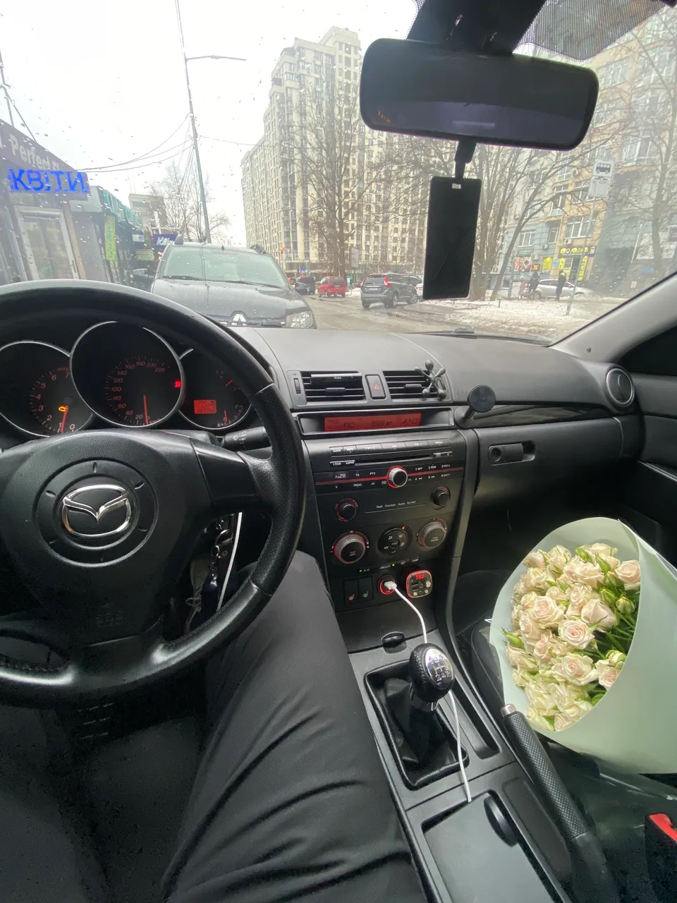 Mazda 3 - фото 9