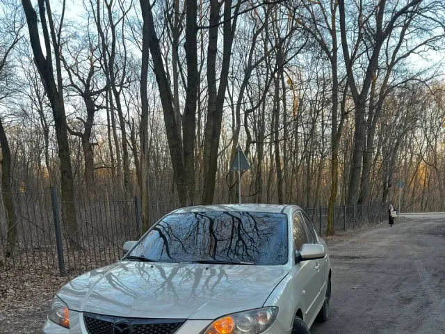 Mazda 3 - фото 2