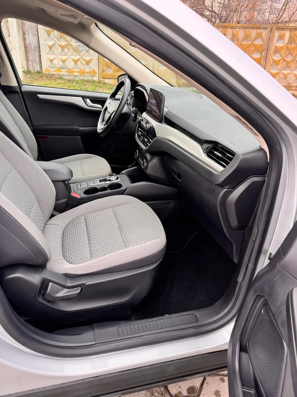 Ford Escape - фото 15