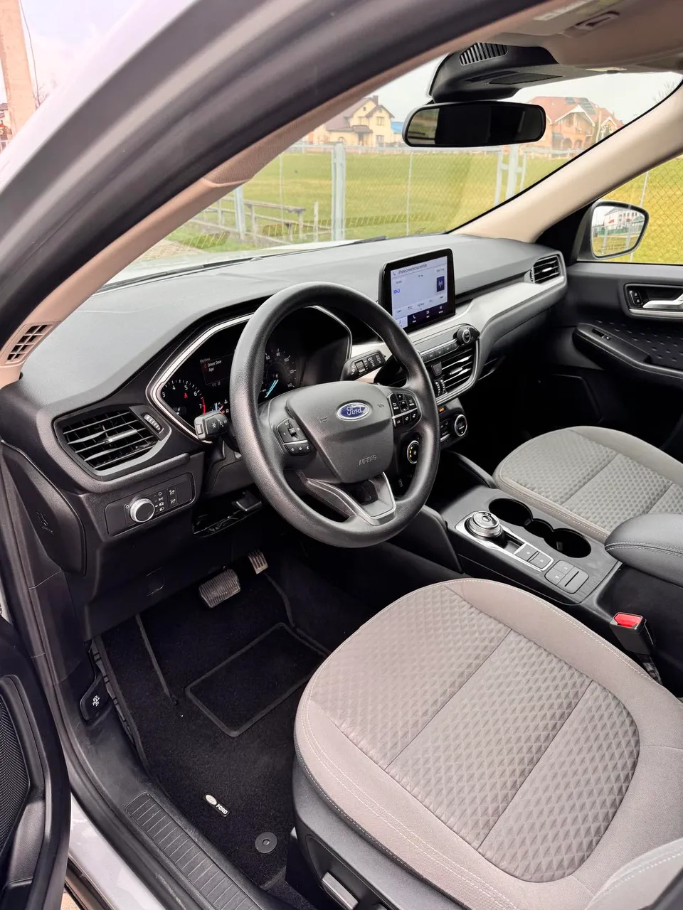 Ford Escape - фото 16