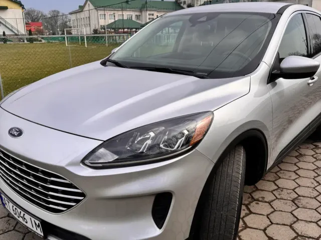 Ford Escape - фото 1