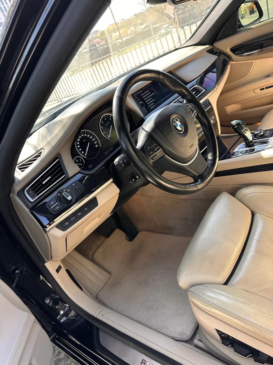 BMW 7 серії - фото 11