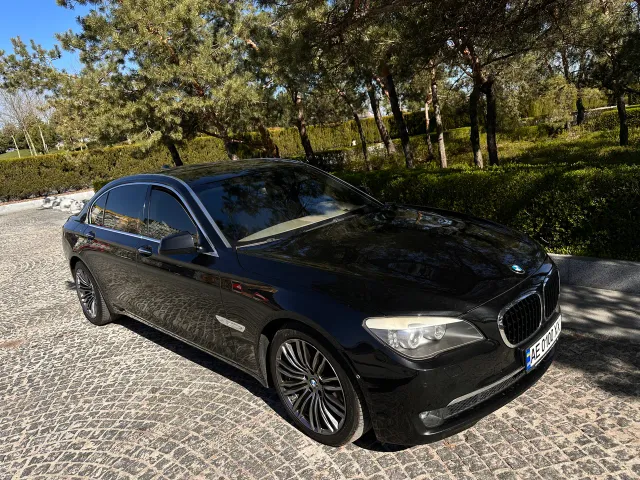 BMW 7 серії - фото 4