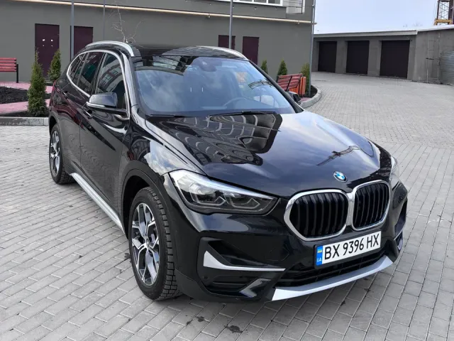 BMW X1 - фото 1