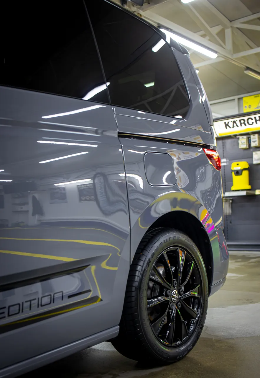 Volkswagen Multivan - фото 36