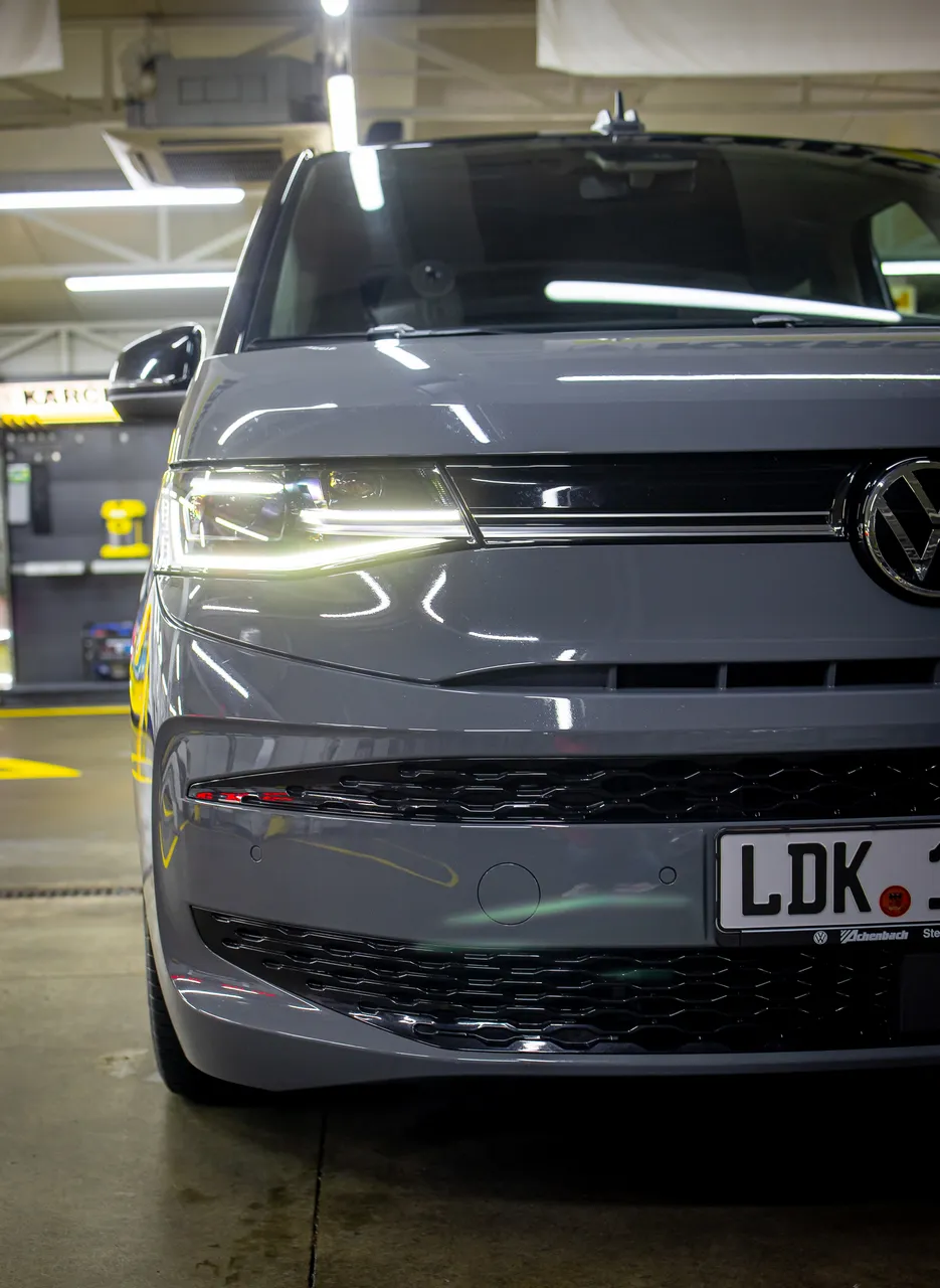 Volkswagen Multivan - фото 26