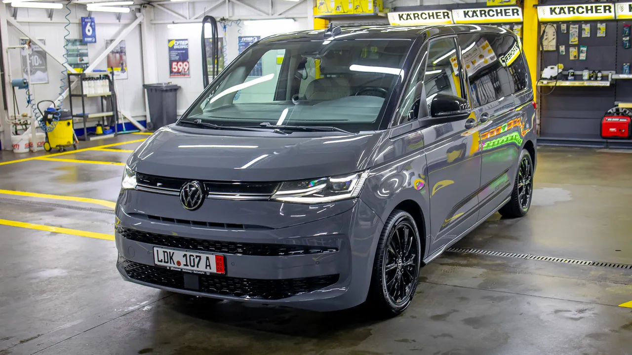 Volkswagen Multivan - фото 17