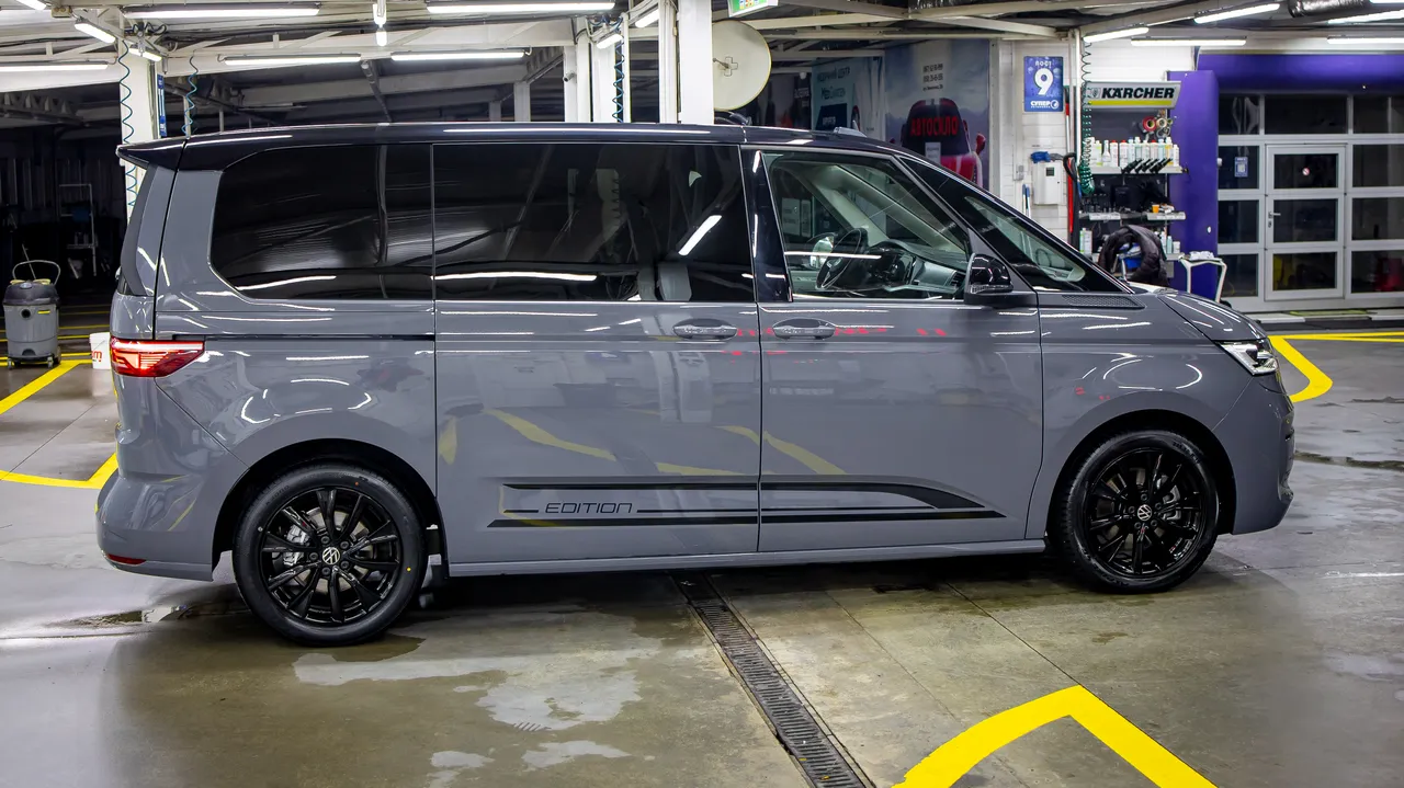 Volkswagen Multivan - фото 23