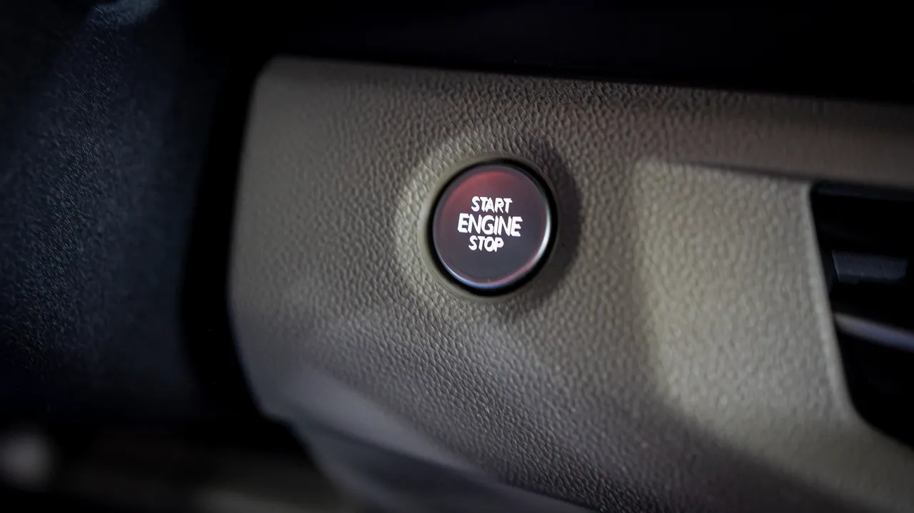 Volkswagen Multivan - фото 48