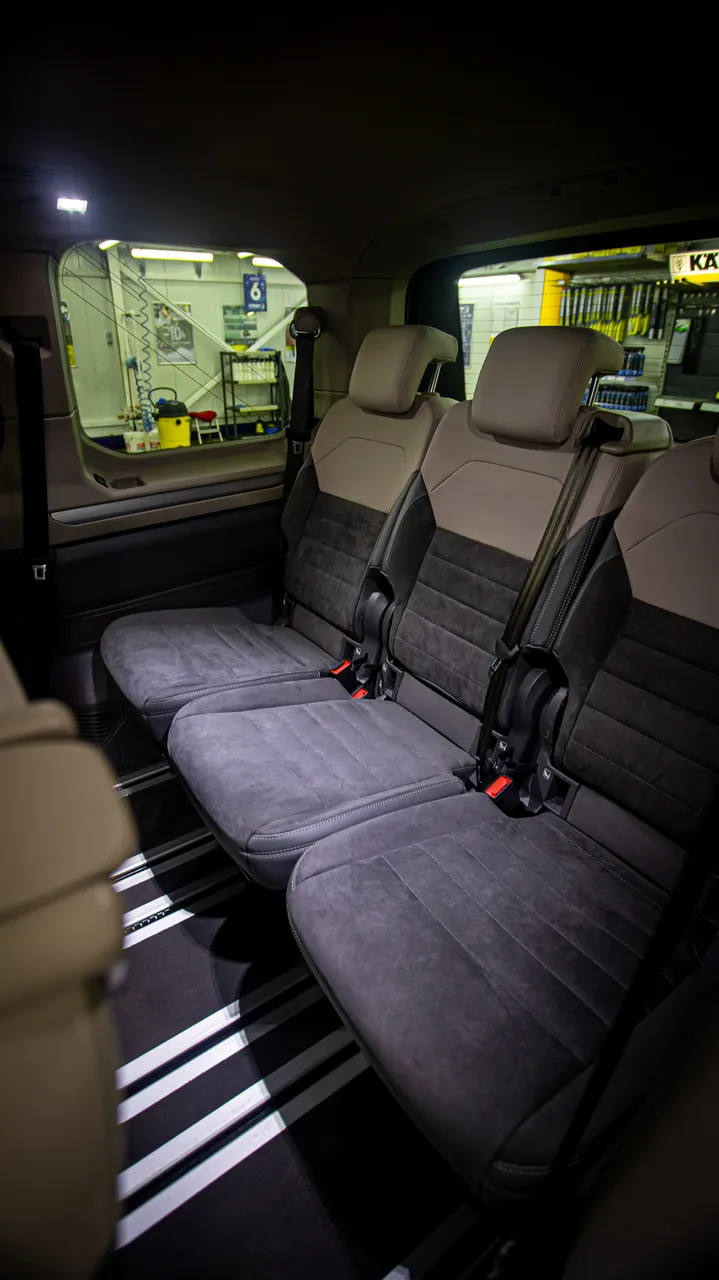 Volkswagen Multivan - фото 73