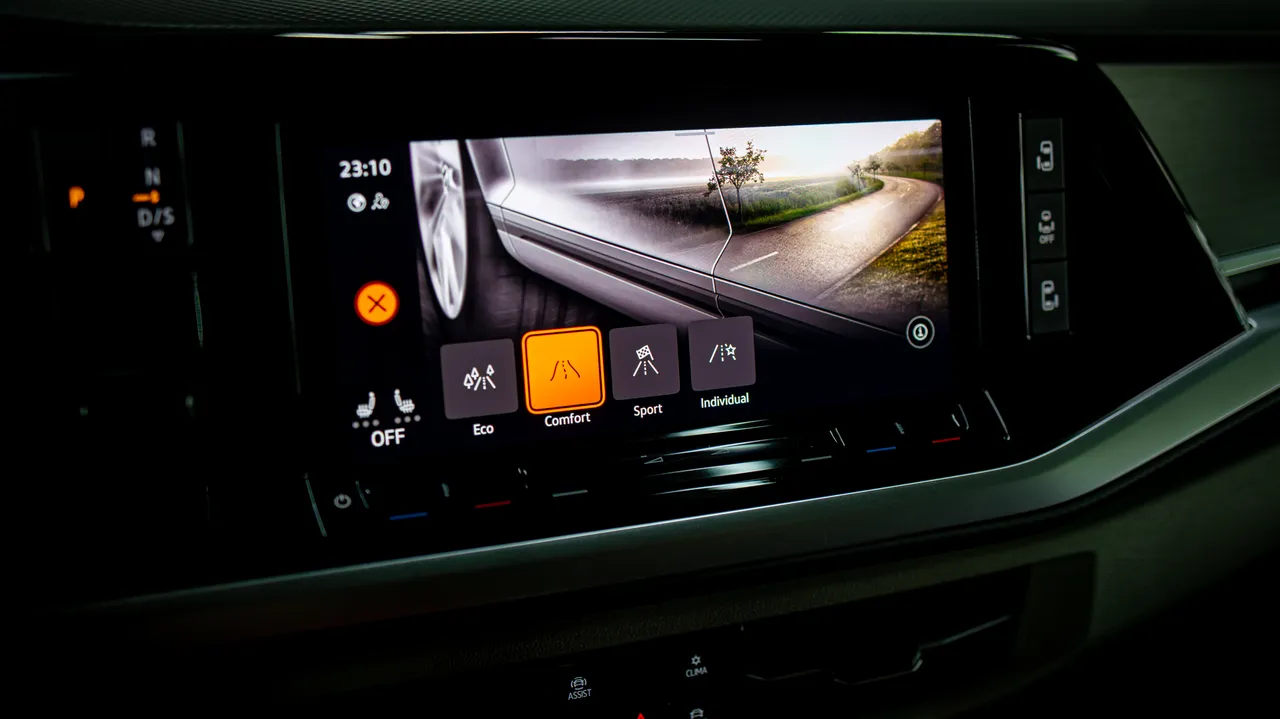 Volkswagen Multivan - фото 60