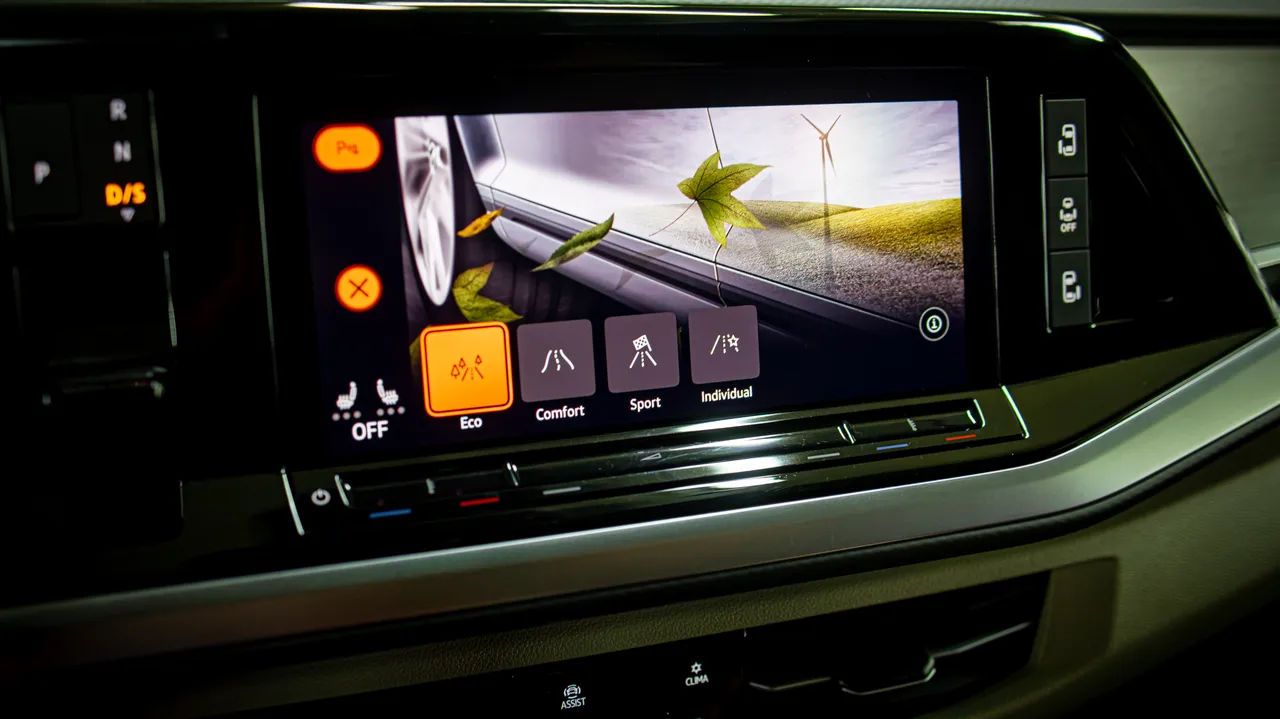 Volkswagen Multivan - фото 57