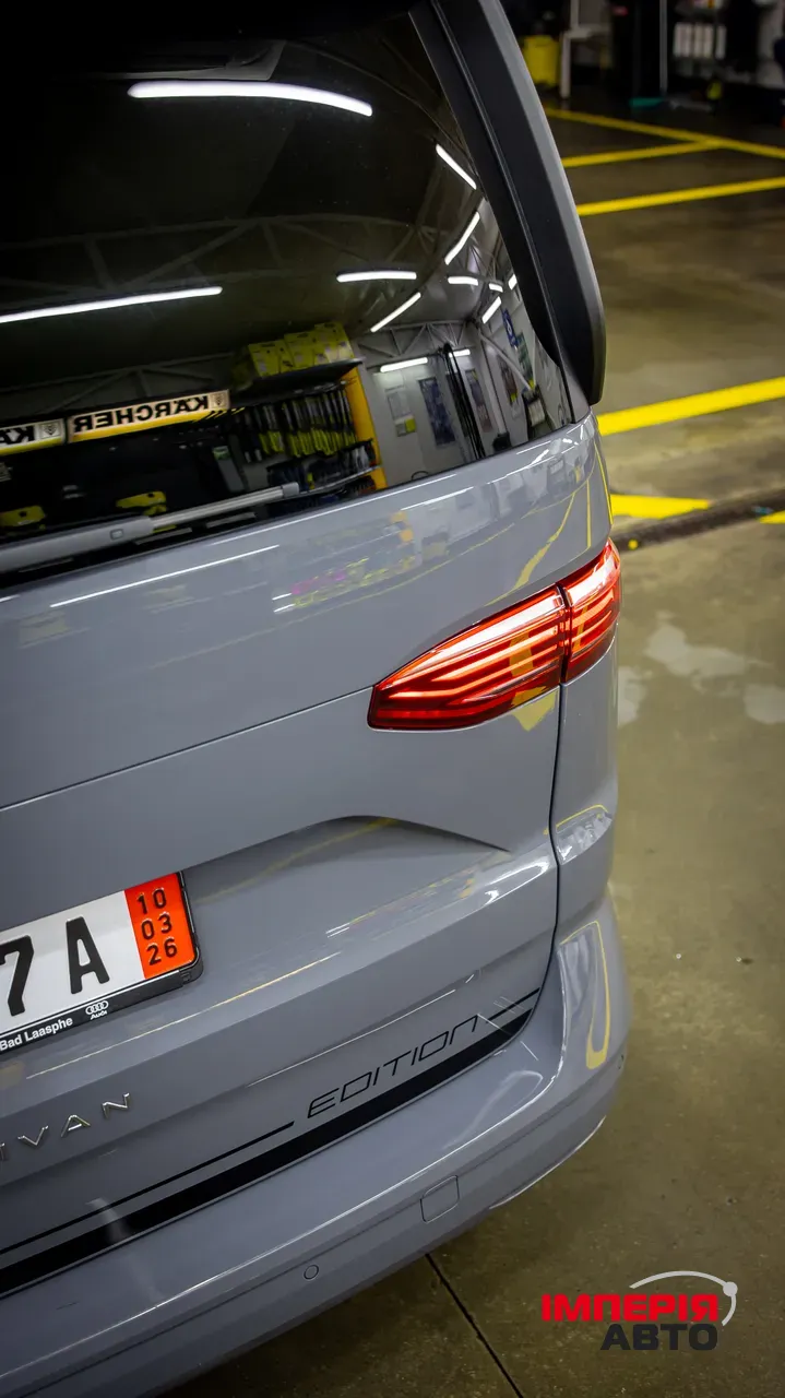 Volkswagen Multivan - фото 40