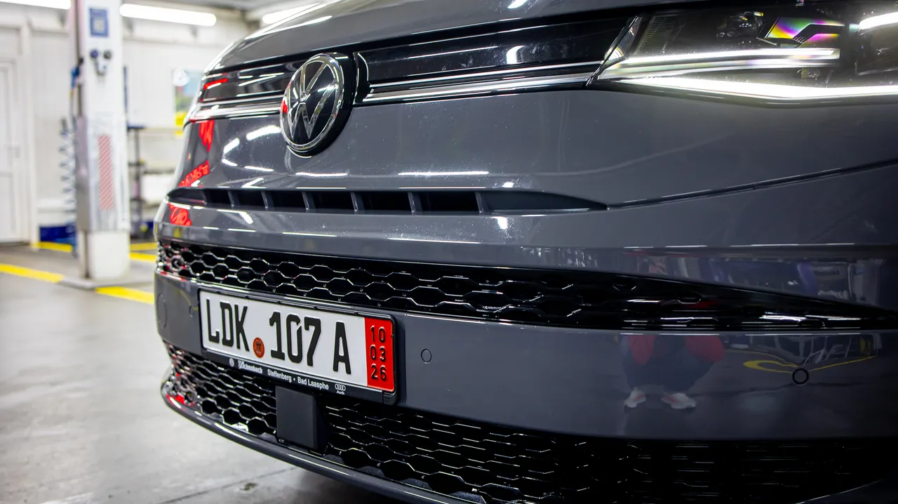 Volkswagen Multivan - фото 31