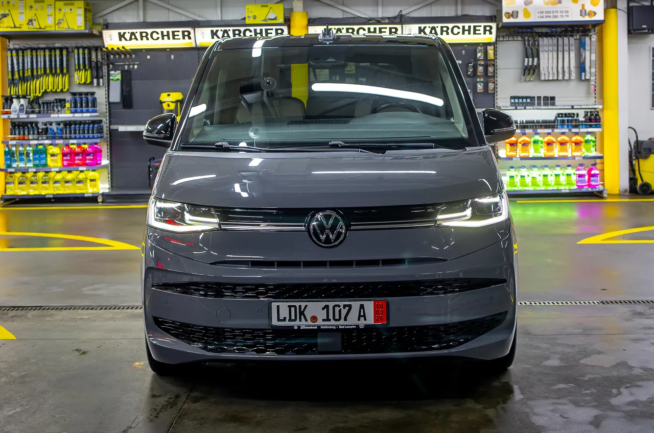 Volkswagen Multivan - фото 7