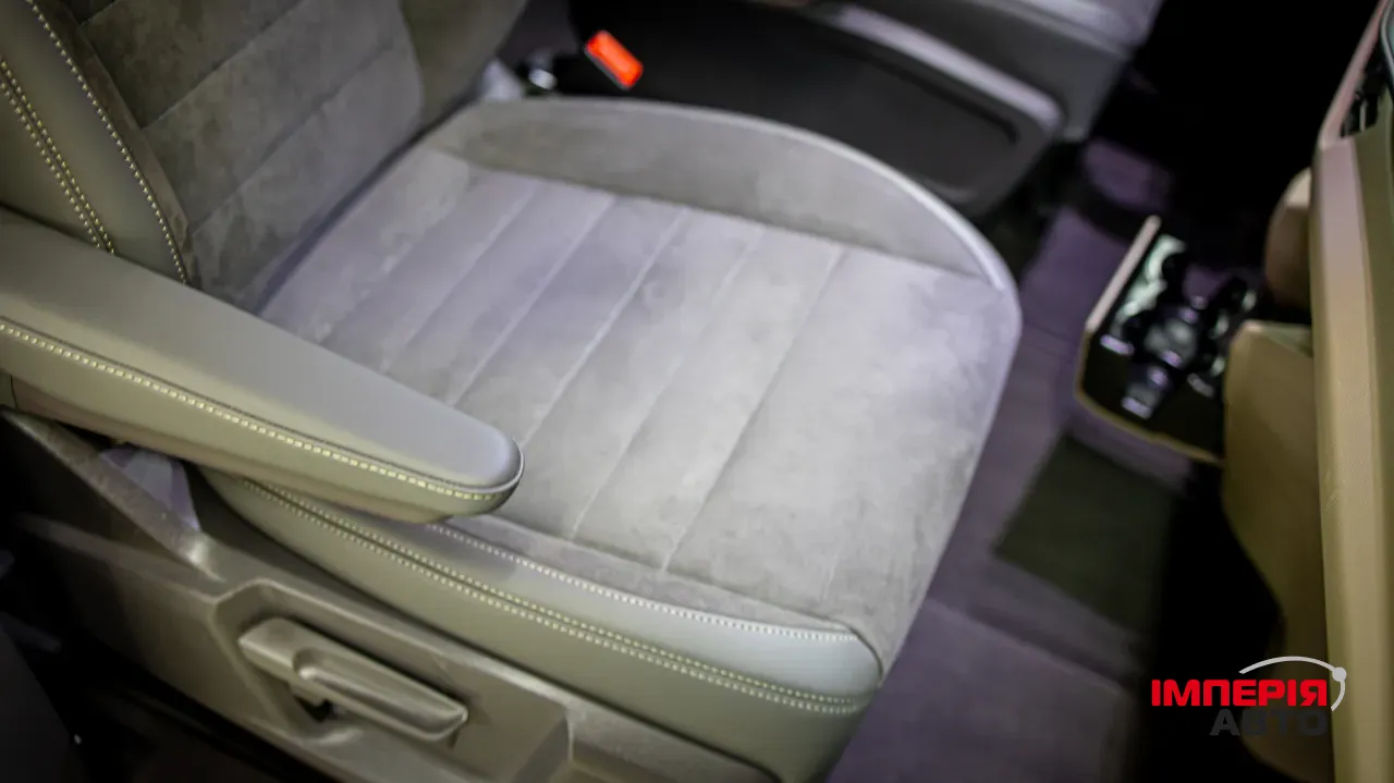 Volkswagen Multivan - фото 97