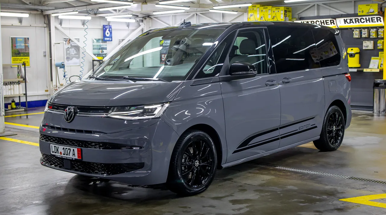 Volkswagen Multivan - фото 9