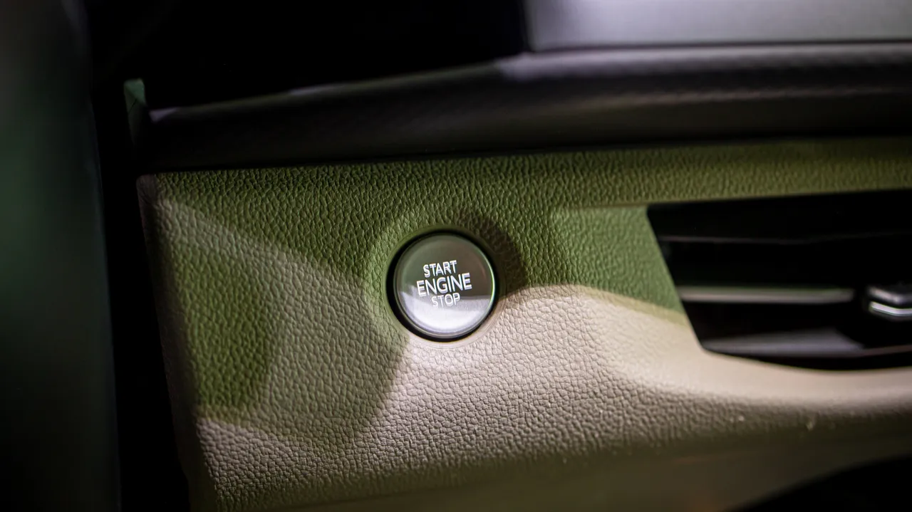 Volkswagen Multivan - фото 81