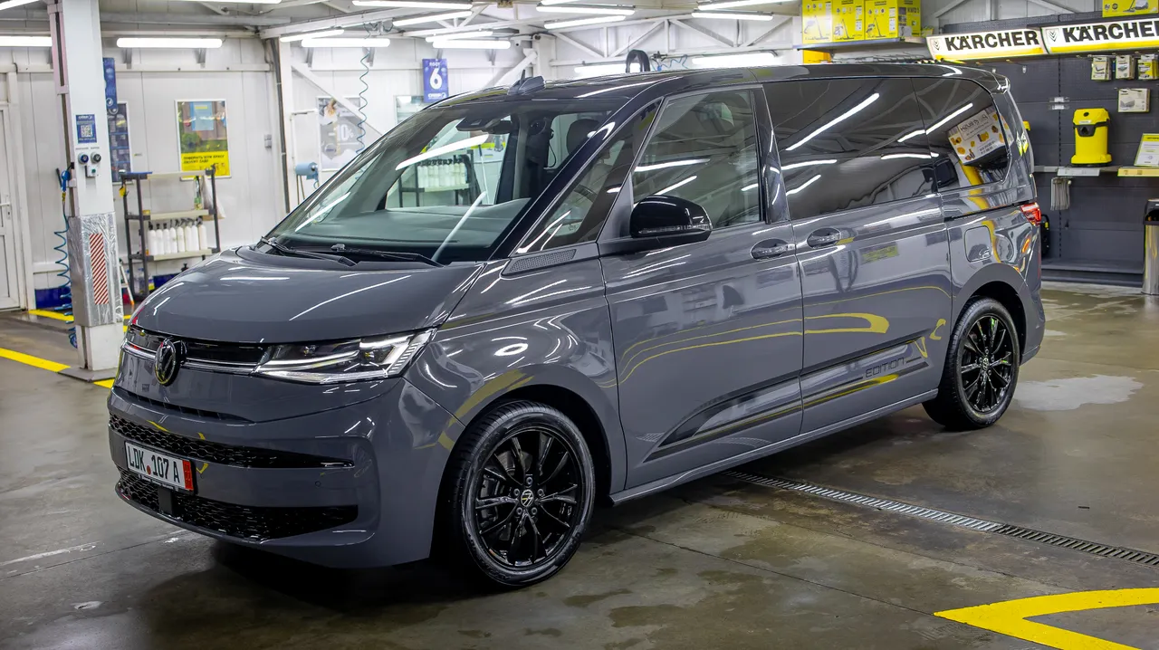 Volkswagen Multivan - фото 16