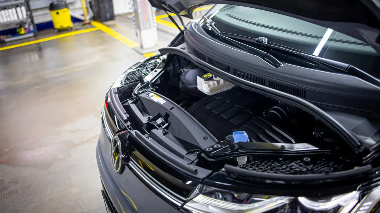 Volkswagen Multivan - фото 92