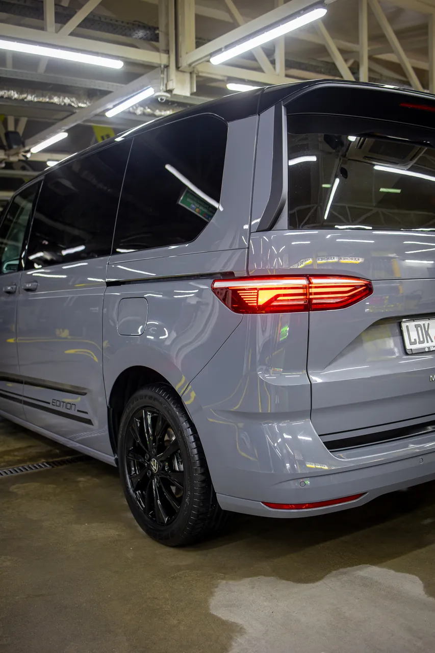 Volkswagen Multivan - фото 37