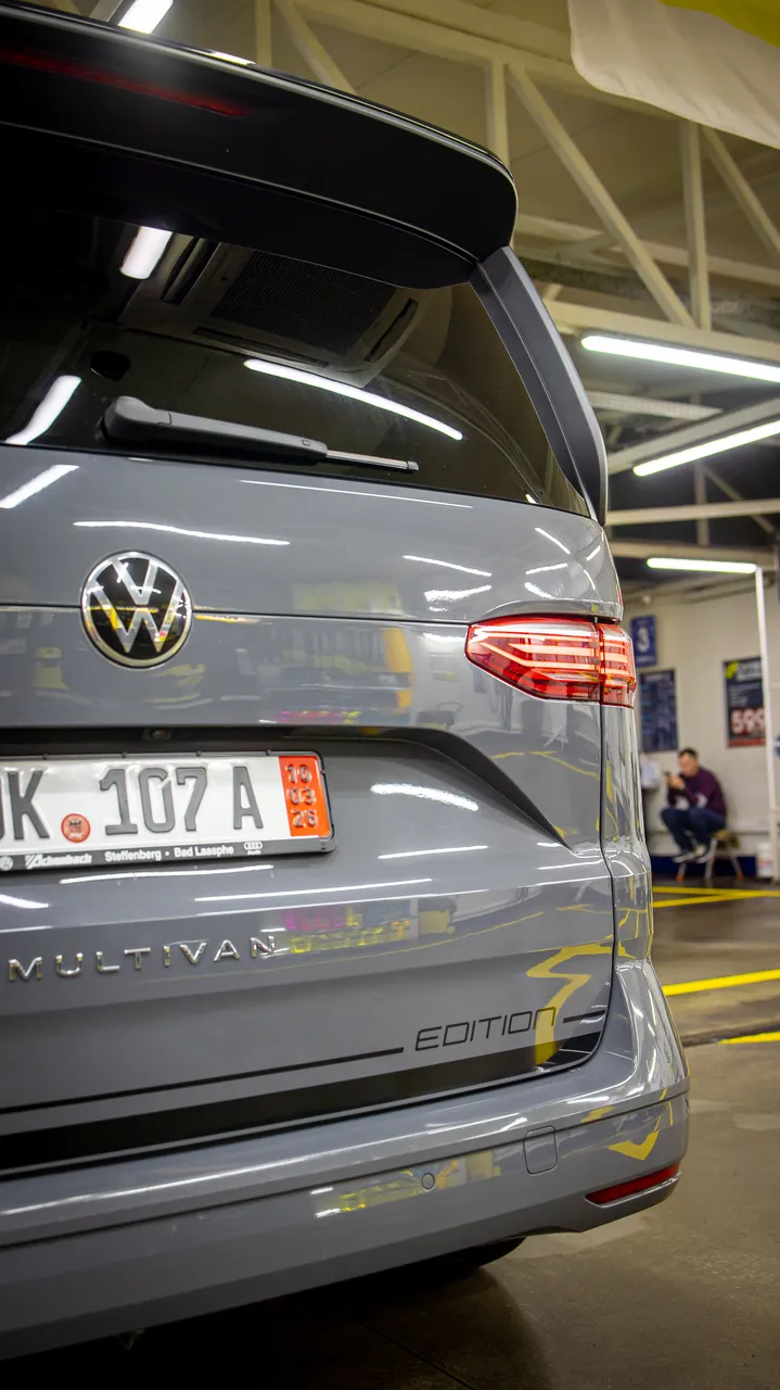 Volkswagen Multivan - фото 39