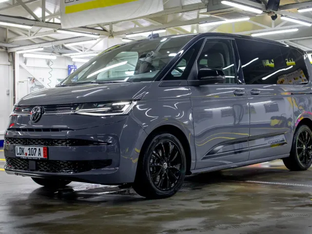 Volkswagen Multivan - фото 1