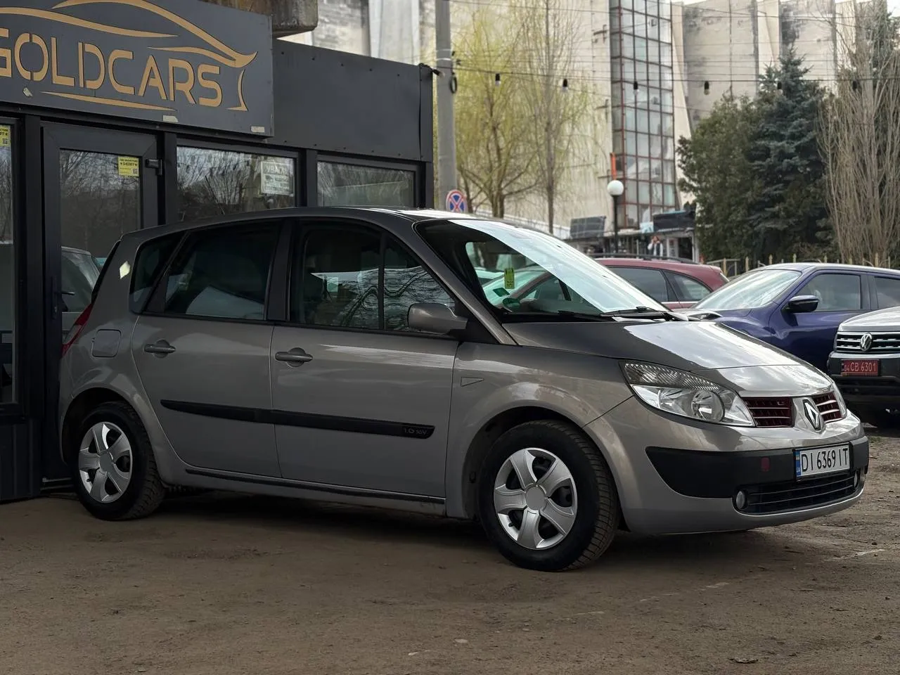 Renault Megane - фото 2