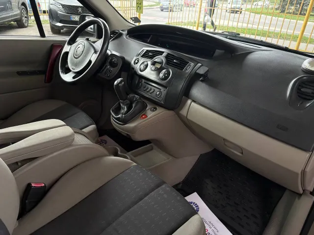 Renault Megane - фото 3